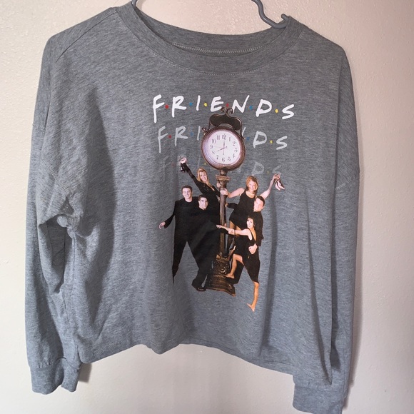 F.R.I.E.N.D.S shirt, super cozy, no damages. Only worn couple of times. 💜 - Picture 3 of 3